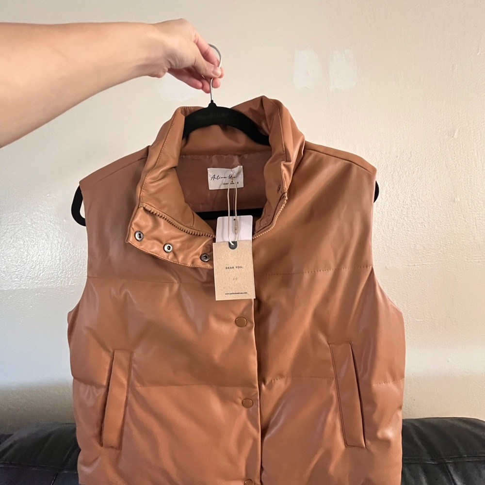 Women's Tan Puffer Vest